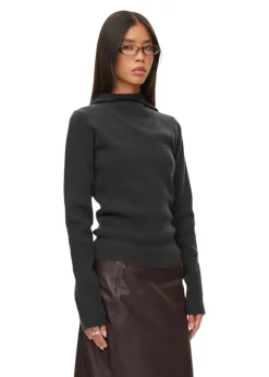 Dame Oval Square Strik></noscript>Alanis Hood Knit