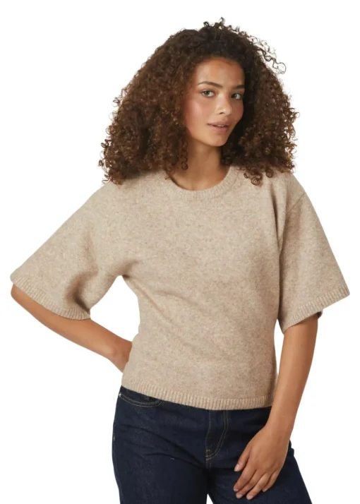 Dame Neo Noir Strik>Asha Knit Tee