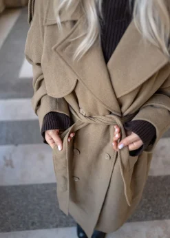 Dame Modström Jakker></noscript>BorakMD coat