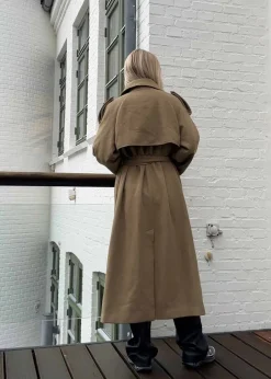 Dame Modström Jakker></noscript>BorakMD coat