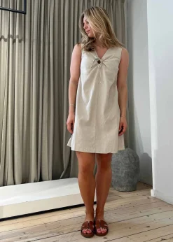 Dame Modström Kjoler></noscript>DaynaMD dress
