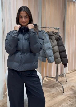 Dame Neo Noir Jakker></noscript>Fox C Puffer Jacket