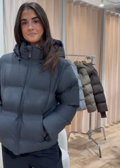 Dame Neo Noir Jakker></noscript>Fox C Puffer Jacket