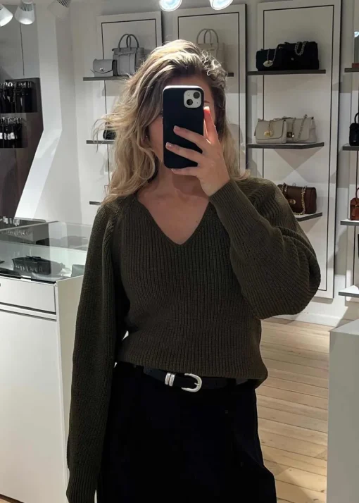 Dame Modström Strik>GalenMD short v-neck