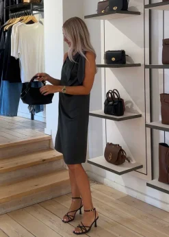 Dame Modström Kjoler></noscript>KatjaMD dress