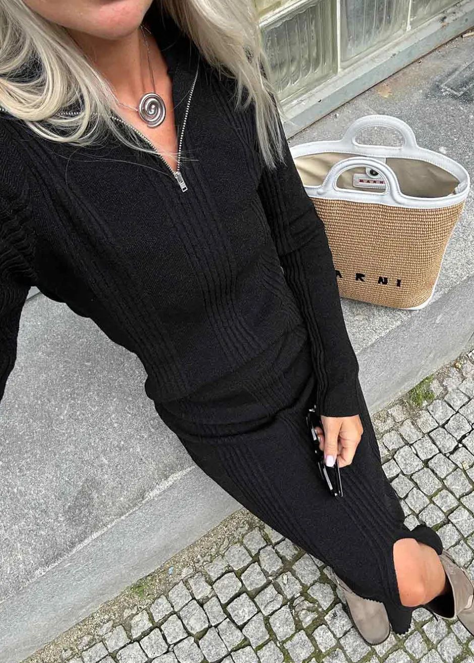 Dame Modström Strik>KrissaMD zip t-neck