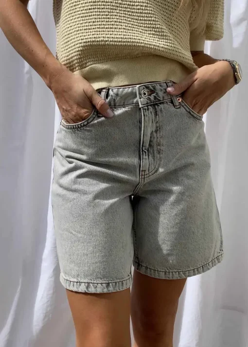 Dame Woodbird Shorts>Maggie Snow Shorts