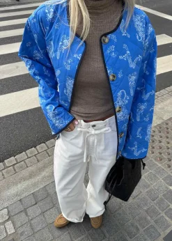 Dame Modström Jakker><noscript><img width=