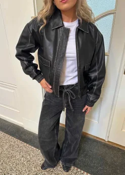 Dame Modström Jakker></noscript>Opeyamd jacket