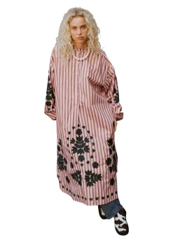 Dame Sissel Edelbo Kjoler></noscript>Rikke Dress